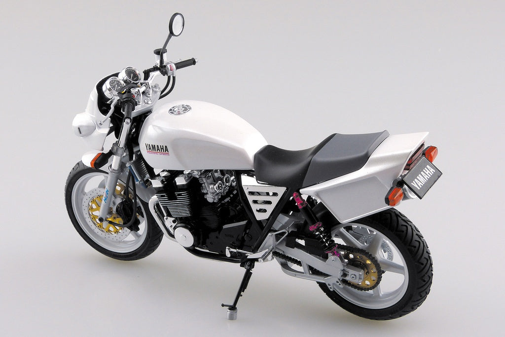 Asoshima 1/12 YAMAHA XJR400S WITH CUSTOM PARTS