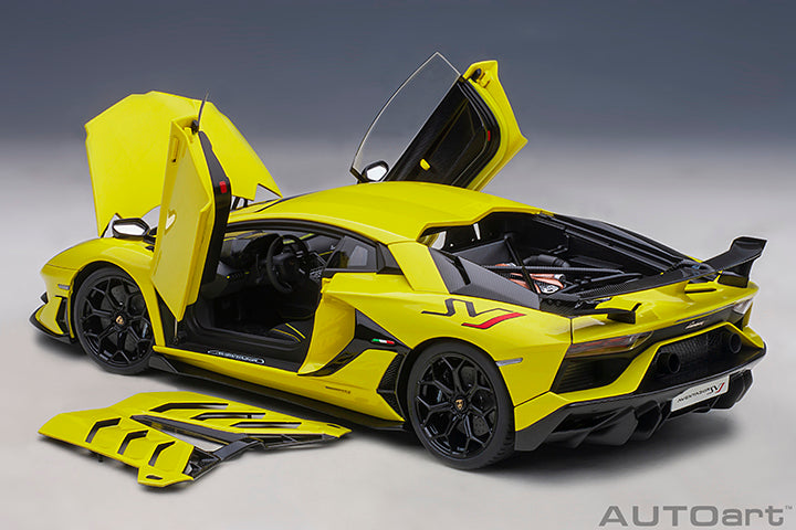 Autoart 79175 LAMBORGHINI AVENTADOR SVJ (GIALLO TENERIFE/PEARL YELLOW) 1:18