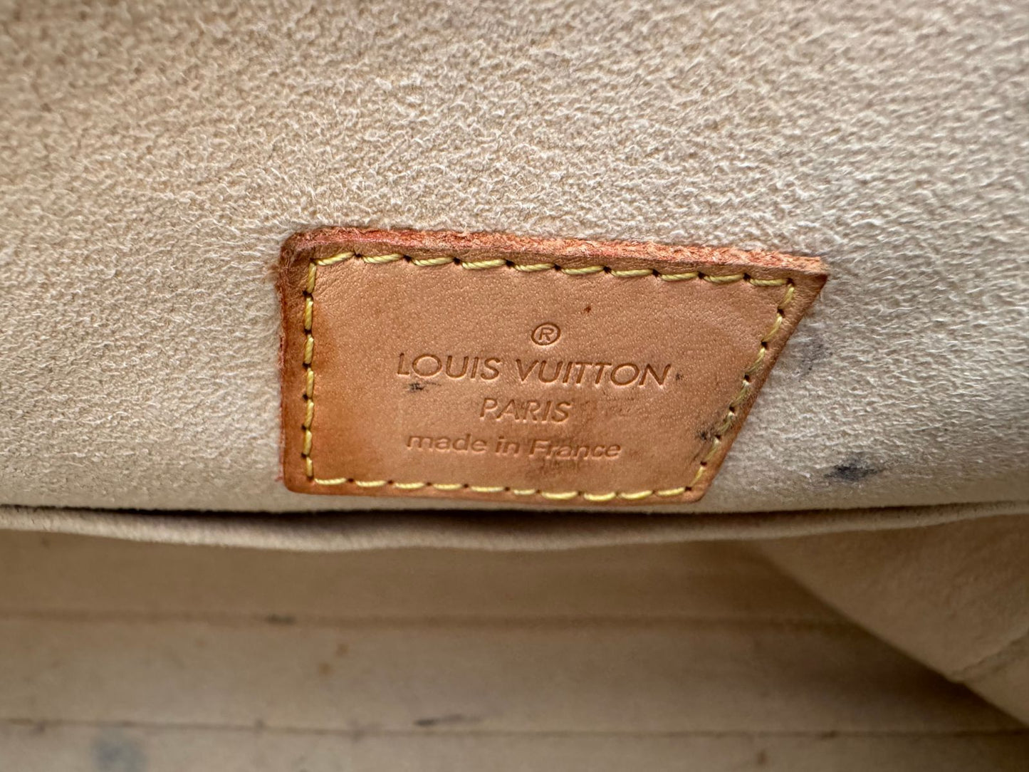 Louis Vuitton Monogram Manhattan GM Bag – Timeless Elegance & Functionality
