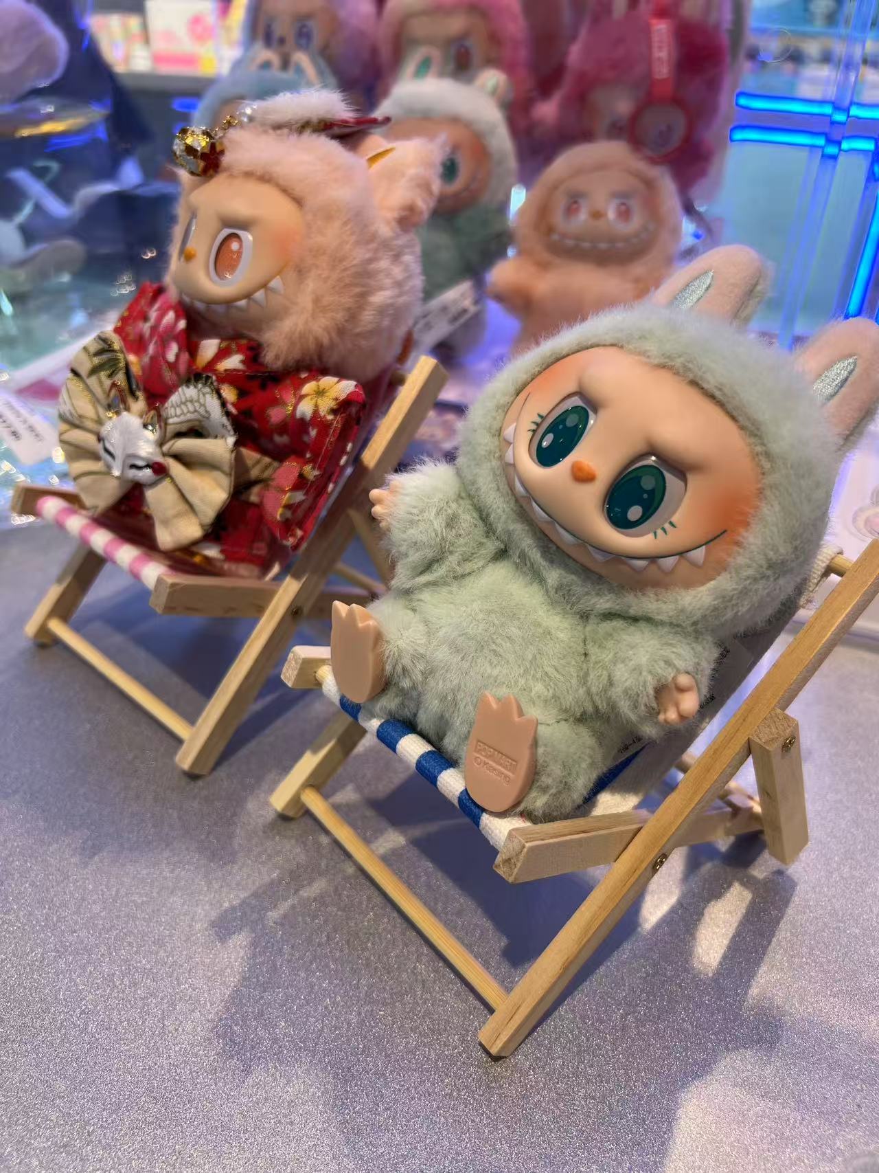 Doll's Beach Chairs