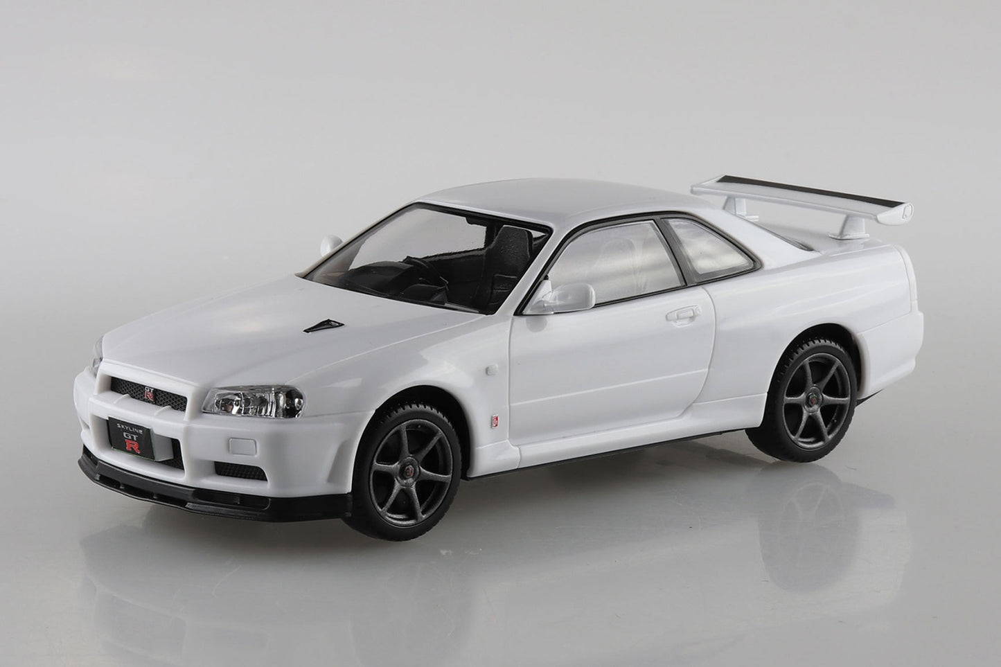 Aoshima The Snap Kit 1/32 Nissan R34 Skyline GT-R White Plastic Model