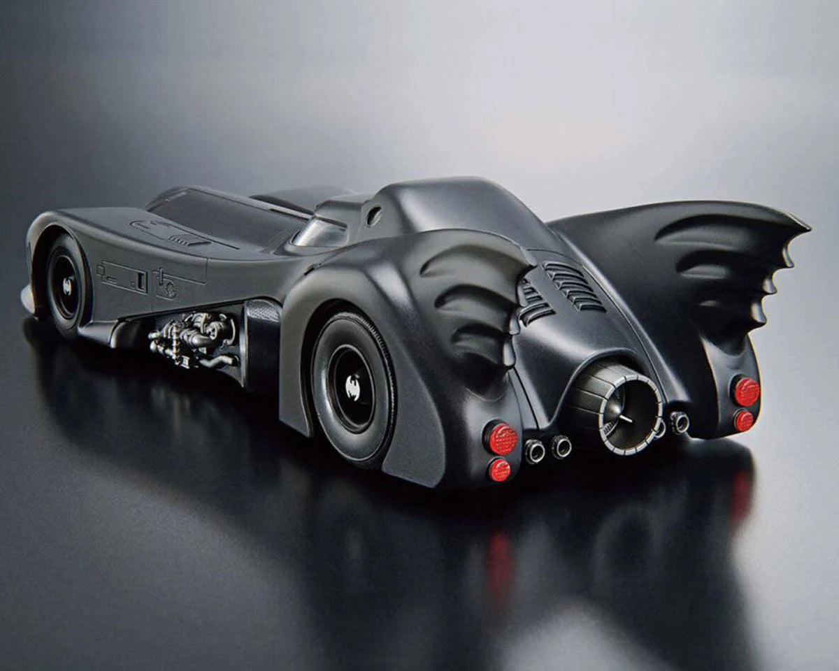 1/35 SCALE MODEL KIT BATMOBILE