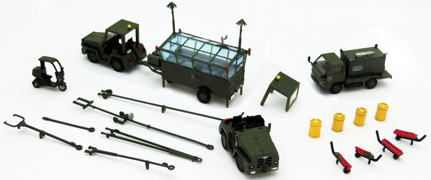 1/144 AC923 Aviation Accessories 3 JASDF Tractor Set