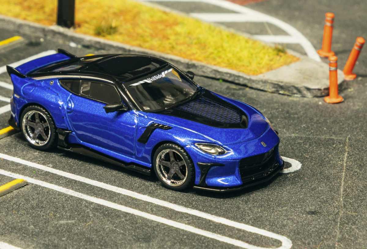 Tarmac Works Nissan VeilSide FFZ400 Fairlady Z 1:64 - Chrome Chase