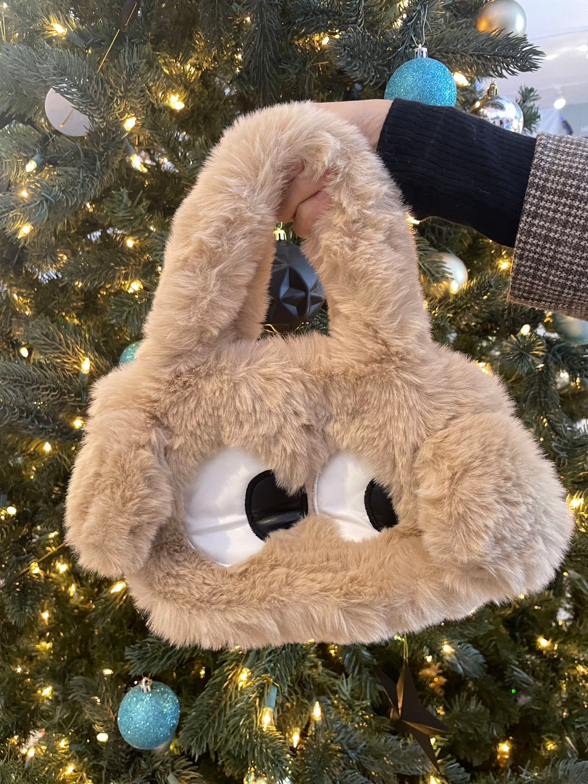 Big eye plush handbag