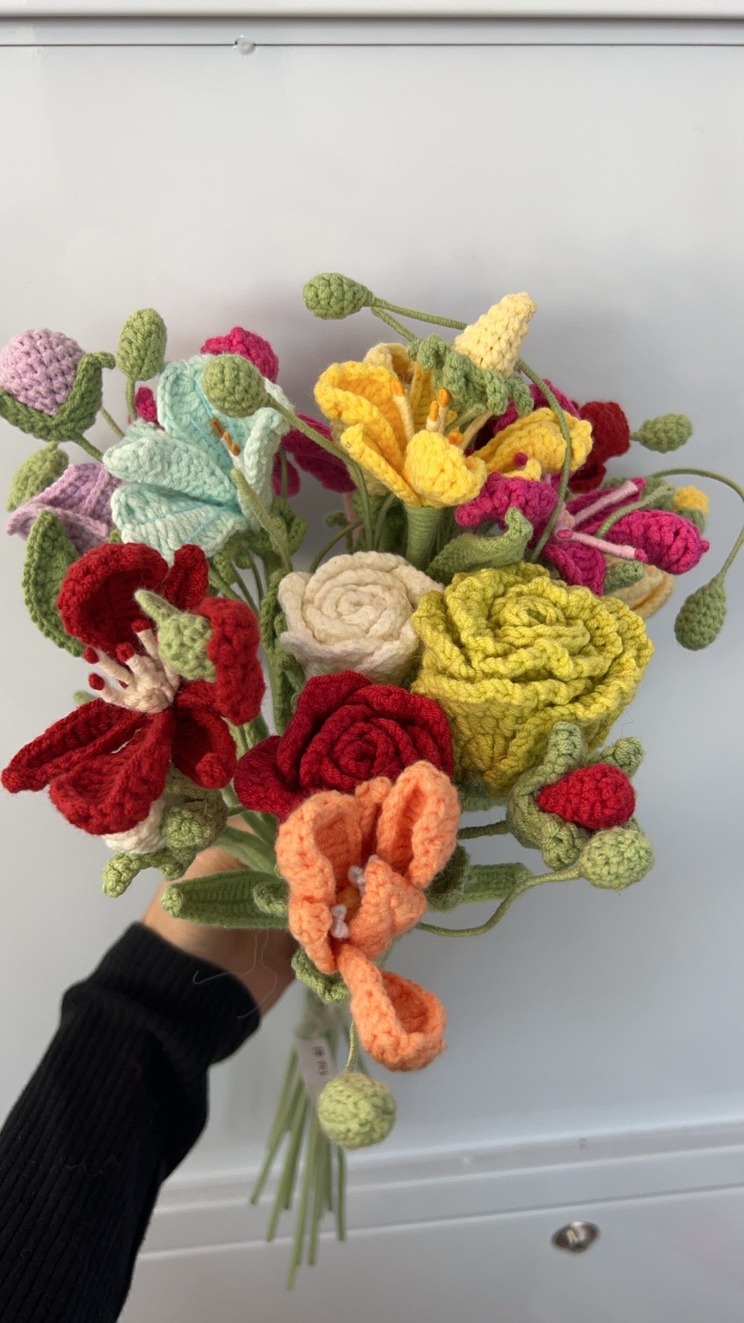 LL-XH Crochet Flowers $13.99