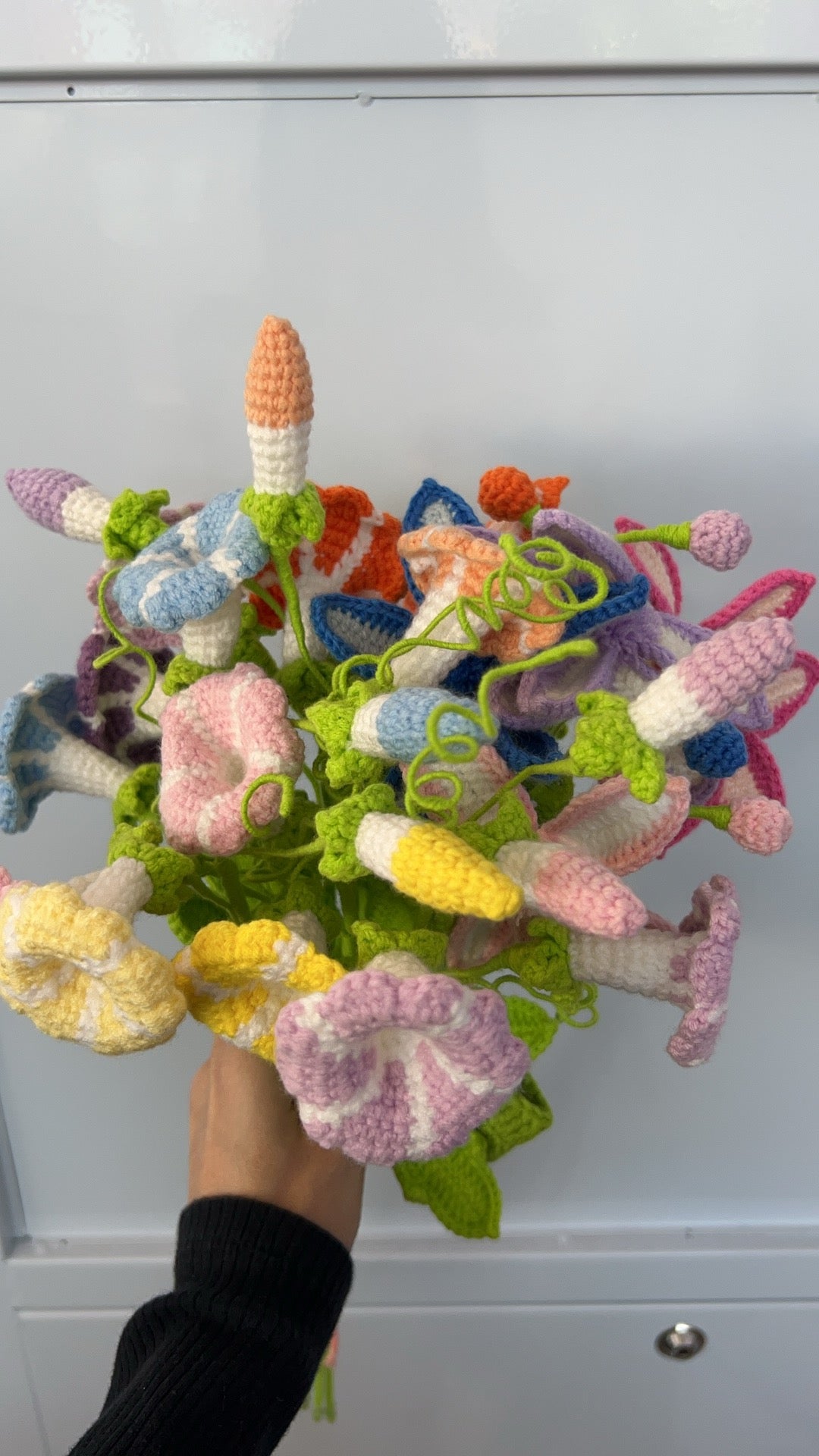 LL-XH Handmade Crochet Flowers $12.99