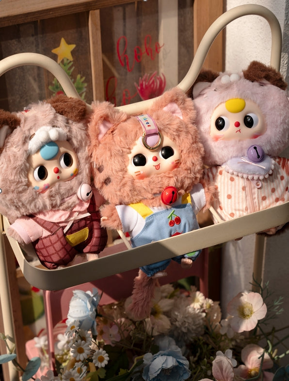 Baby Three-Kitten wardrobe