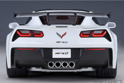 AUTOart 71270  CHEVROLET CORVETTE C7 ZR1 (ARCTIC WHITE)