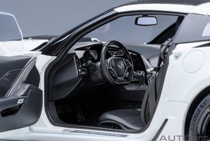 AUTOart 71270  CHEVROLET CORVETTE C7 ZR1 (ARCTIC WHITE)