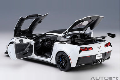 AUTOart 71270  CHEVROLET CORVETTE C7 ZR1 (ARCTIC WHITE)