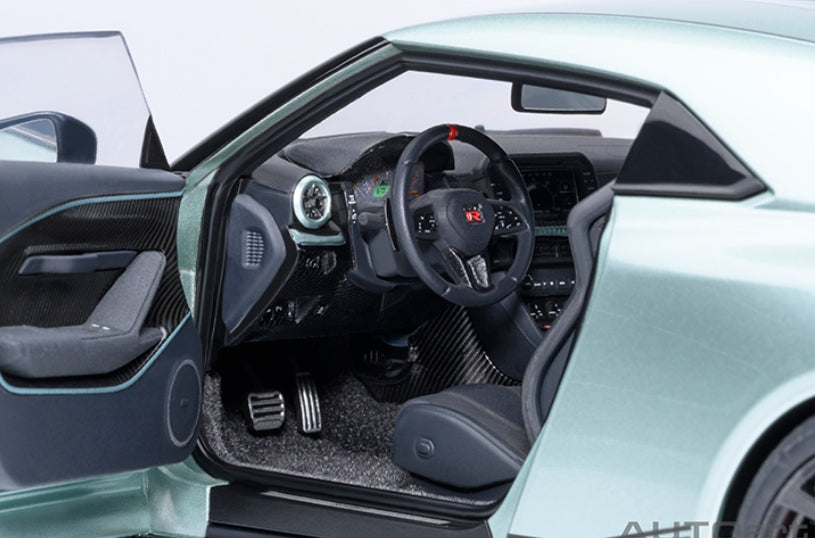 AUTOart 77512  NISSAN GT-R50 BY ITALDESIGN (METALLIC GREEN / BLACK)