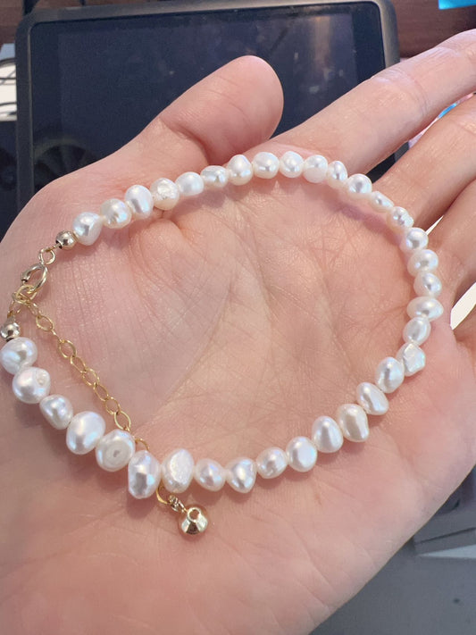 LL-X Natural Small Pearl Bracelet