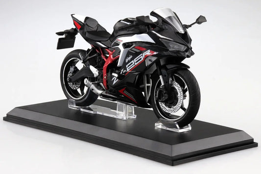 1/12 Kawasaki Ninja ZX-25R Metallic Spark Black x Pearl Flat Stardust White