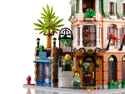 Boutique Hotel — LEGO 10297 — view 3