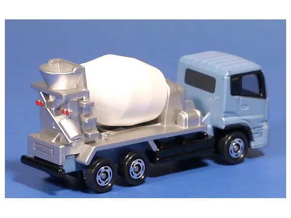 Tomica Cars #053 Nissan Diesel Quon