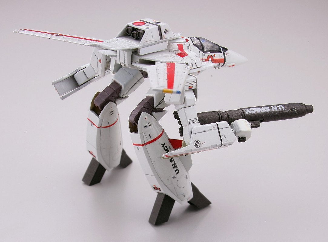 Macross 1/144 MCR 09 VF-1J 2 Mode Set